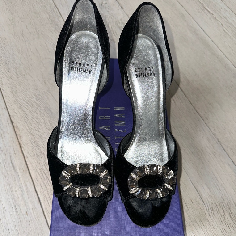 Stuart Weitzman Black Heels Classic Design